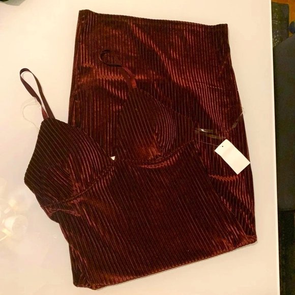 Ribbed Velvet Dress - Picture 2 of 5